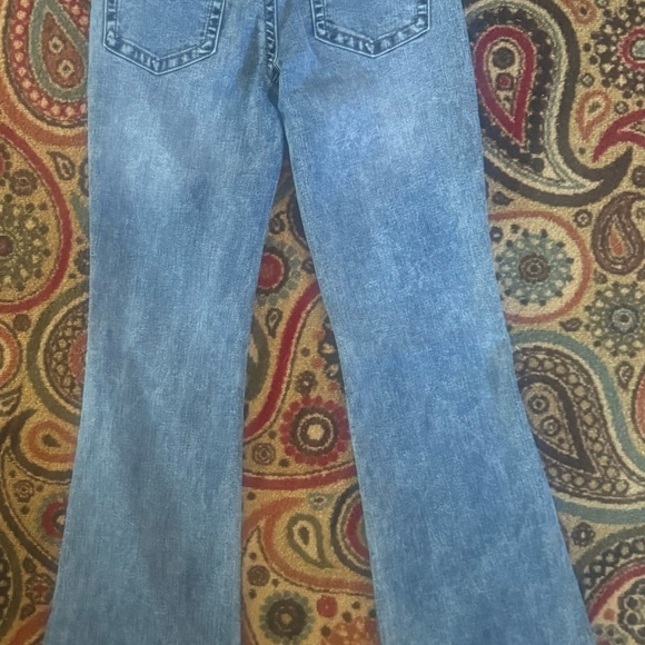 Women’s Aero low rise flare medium wash jeans - Picture 2 of 2